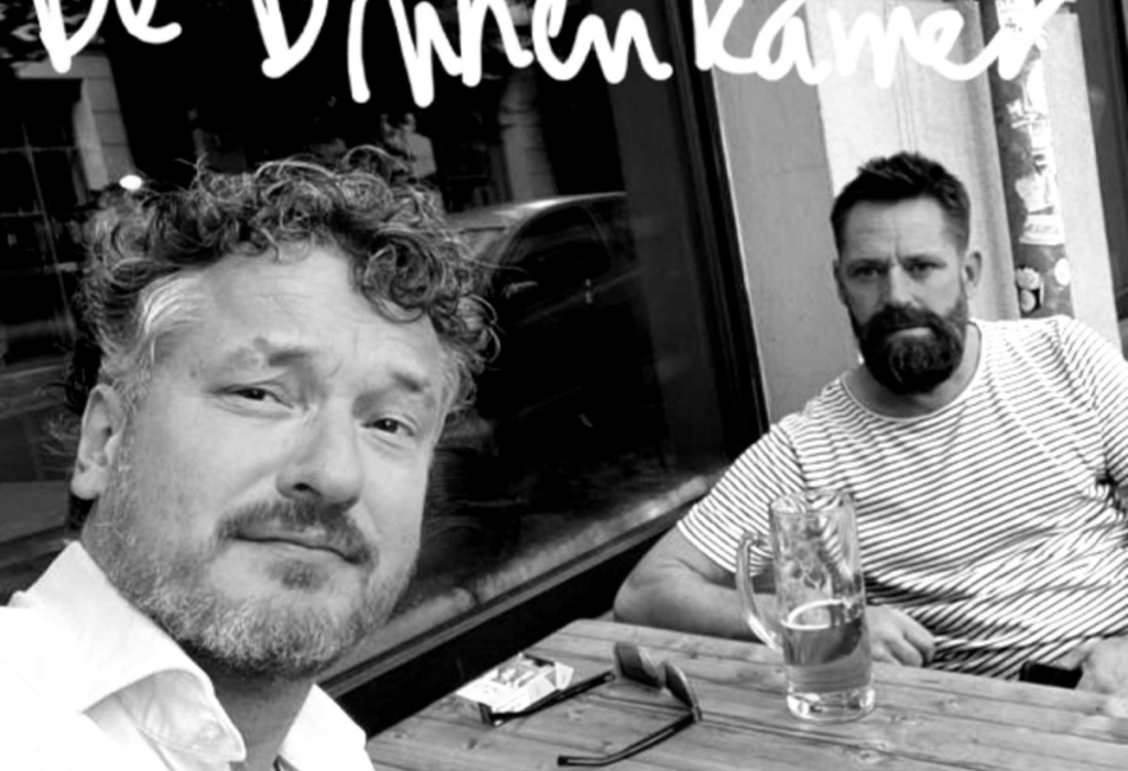 https://vriendvandeshow.nl/debinnenkamer/episodes/13-de-binnenkamer-goes-brussels-sophie-in-t-veld-2?context=show https://vriendvandeshow.nl/debinnenkamer/episodes/13-de-binnenkamer-goes-brussels-sophie-in-t-veld-2?context=show